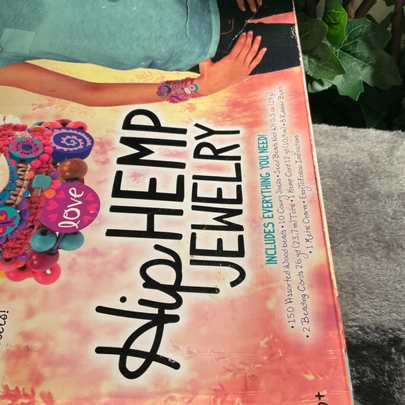 Just My Style Hip Hemp Jewelry Making Kit - Picture 7 of 8